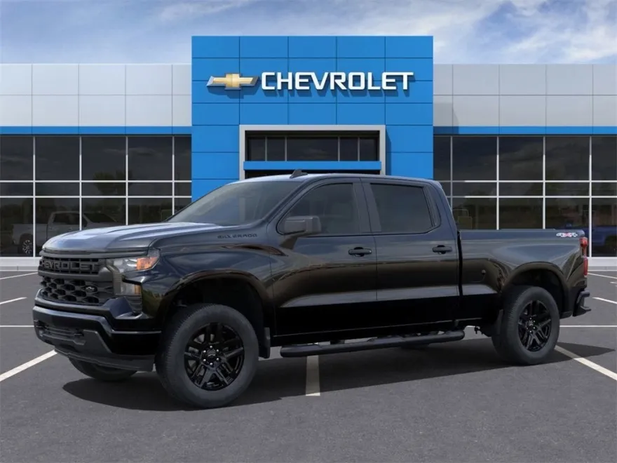 2025 Chevrolet Silverado 1500 Custom photo 1