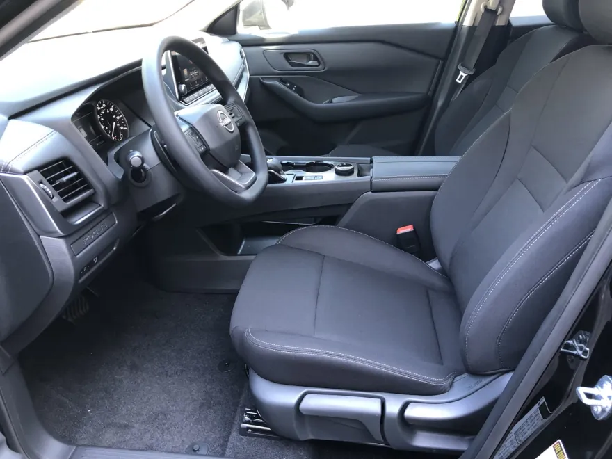 2026 Nissan Rogue S photo 1