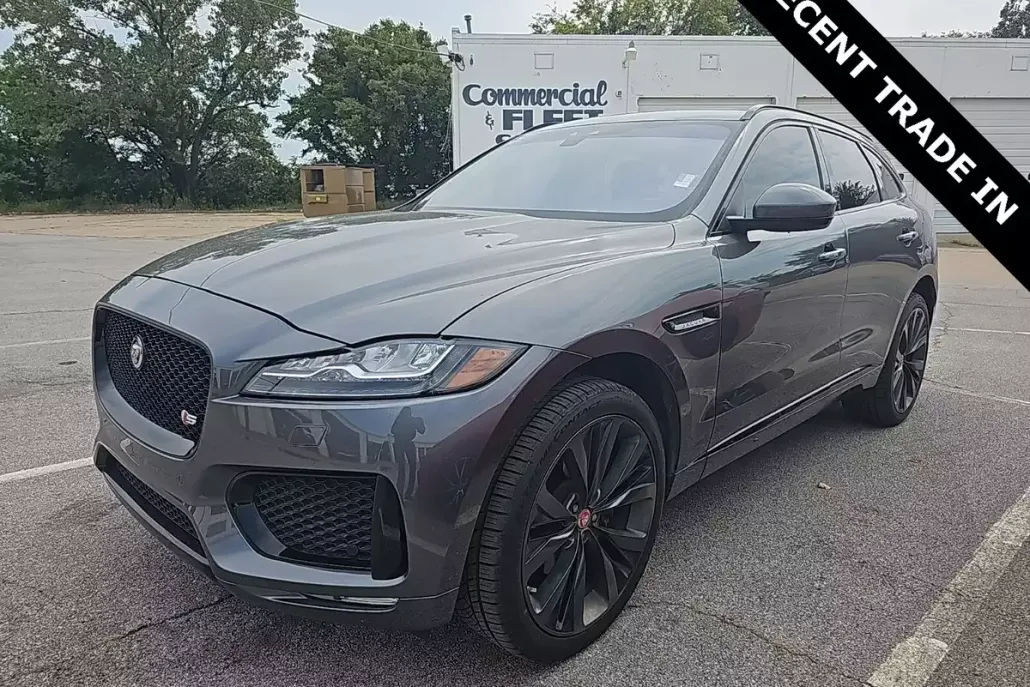 2018 Jaguar F-PACE S photo 1