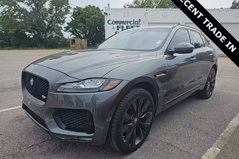 2018 Jaguar F-PACE S photo 1