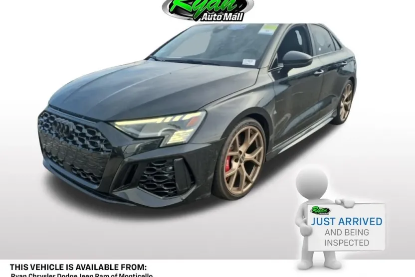 2022 Audi RS 3 Base photo 1