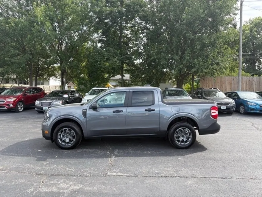 2025 Ford Maverick XLT photo 1
