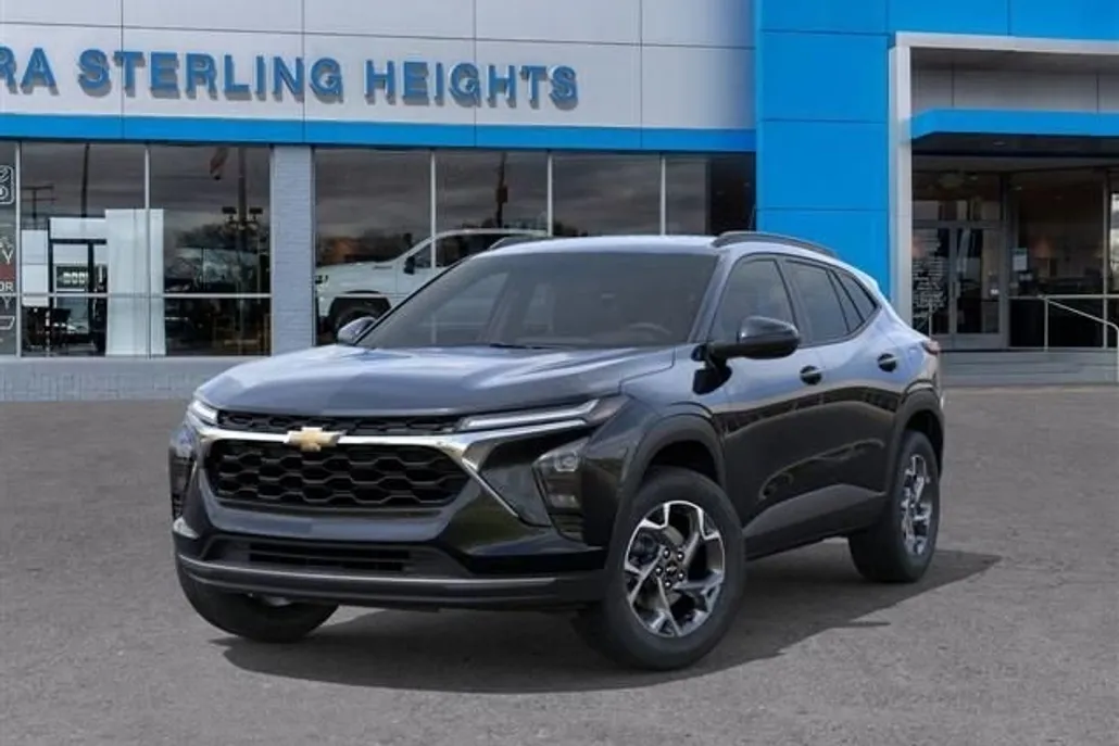 2025 Chevrolet Trax LT photo 1