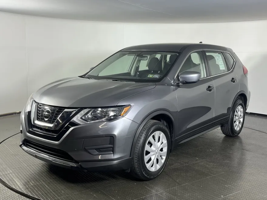 2017 Nissan Rogue AWD S photo 1