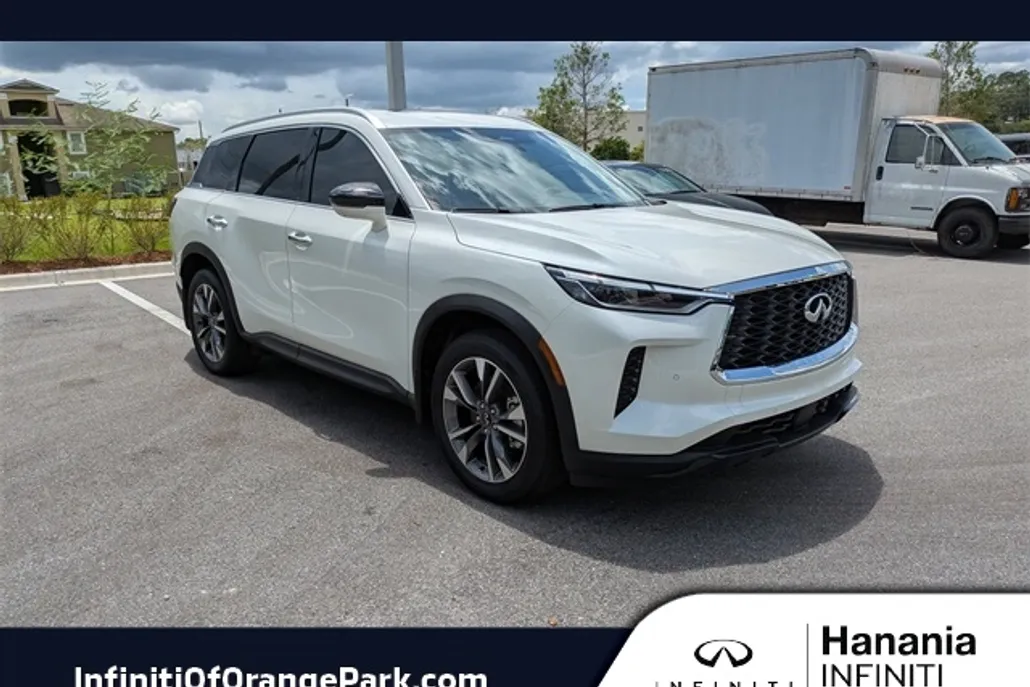 2025 Infiniti QX60 Luxe photo 1
