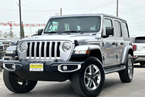 2020 Jeep Wrangler Unlimited Sahara photo 3