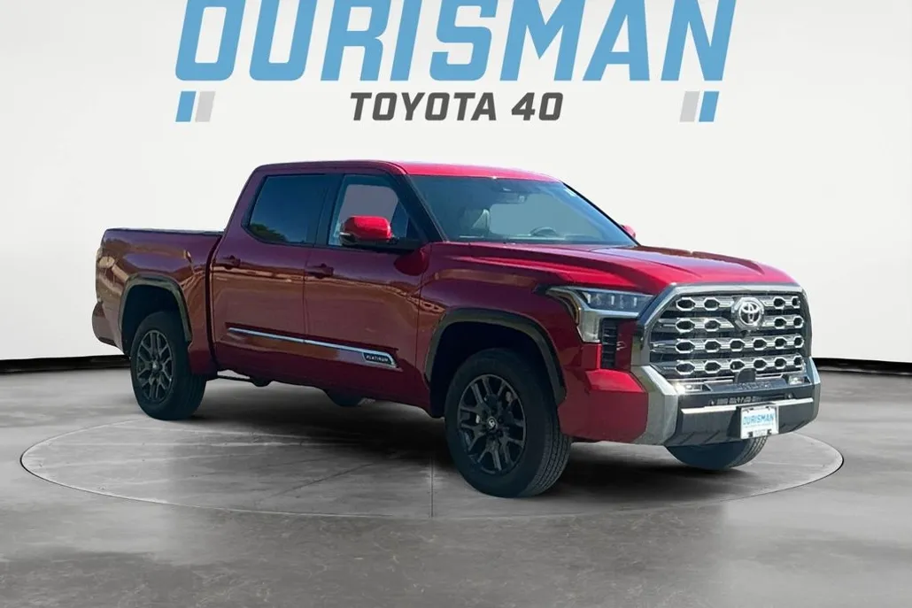 2025 Toyota Tundra Platinum CrewMax photo 1