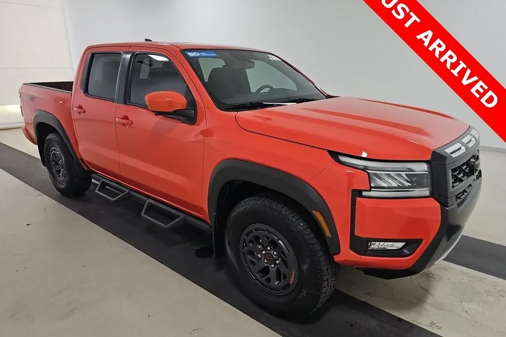 2025 Nissan Frontier PRO-4X photo 1