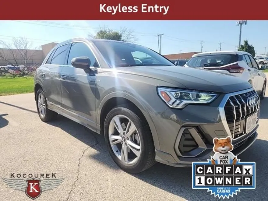 2022 Audi Q3 45 TFSI S line Premium photo 1
