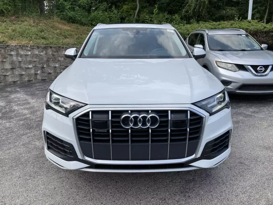 2023 Audi Q7 45 Premium photo 1