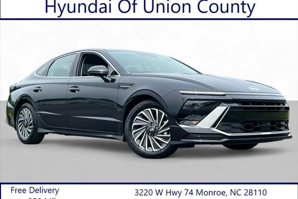 2025 Hyundai Sonata Hybrid SEL photo 1