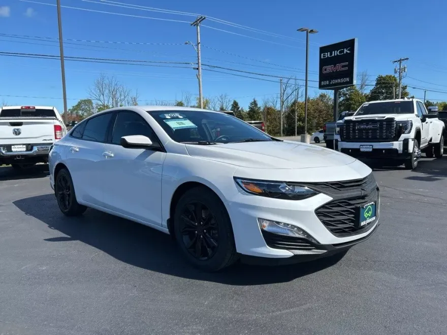 2019 Chevrolet Malibu 1LT photo 1