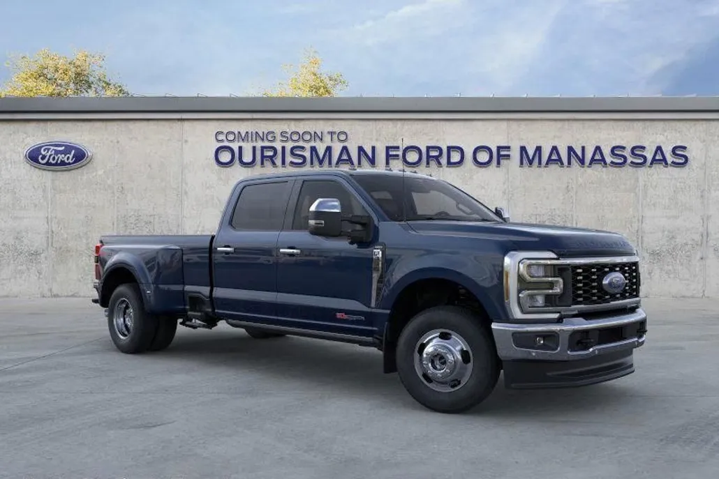2025 Ford F-350 Lariat photo 1