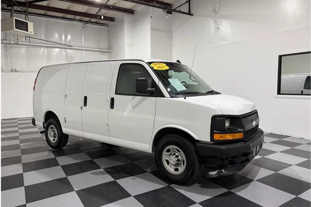 2017 Chevrolet Express Cargo Van photo 1