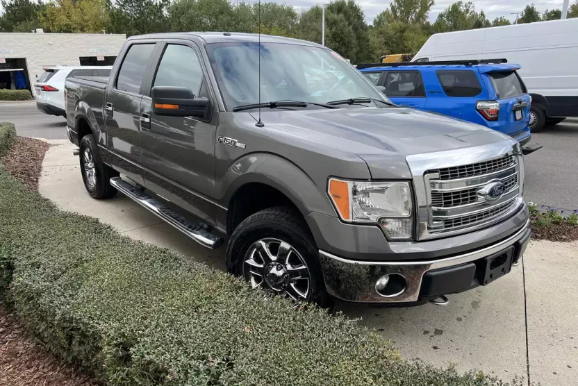 2013 Ford F-150 XLT photo 1