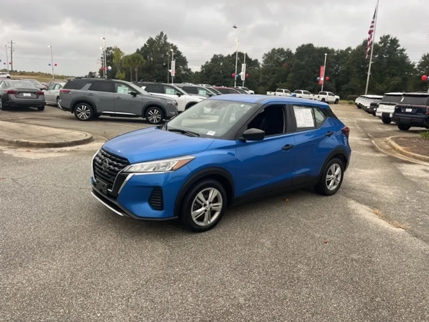 2021 Nissan Kicks S photo 1