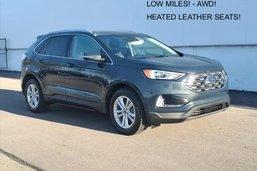 2019 Ford Edge SEL photo 1
