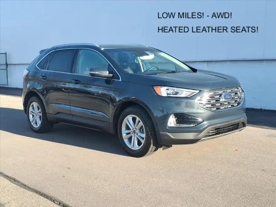 2019 Ford Edge SEL photo 1