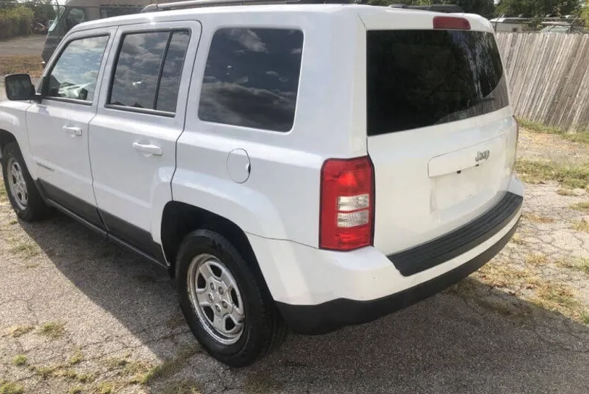 2016 Jeep Patriot Sport photo 1