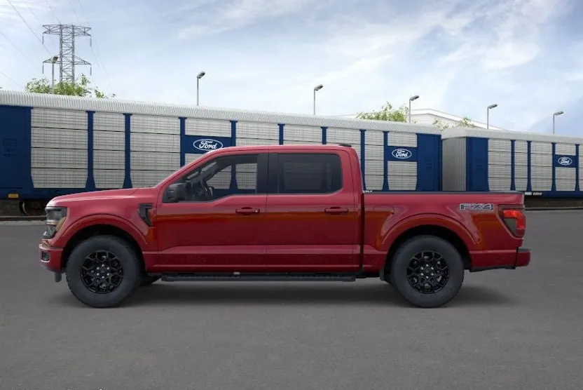 2025 Ford F-150 XLT photo 1