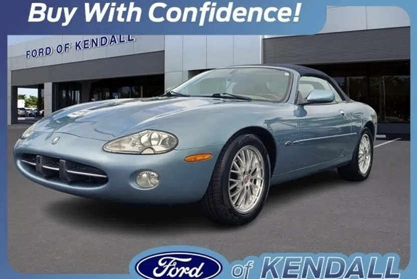 2002 Jaguar XK 8 photo 1