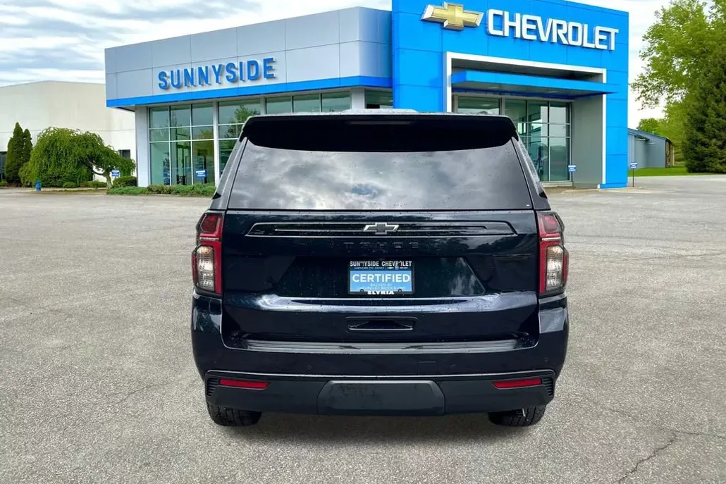 2023 Chevrolet Tahoe Z71 photo 1