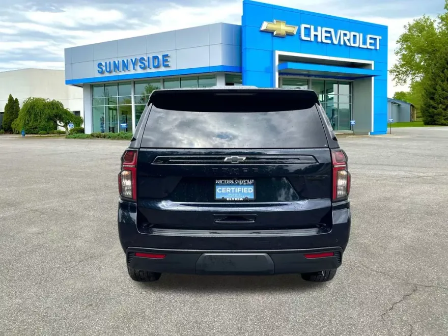 2023 Chevrolet Tahoe Z71 photo 1