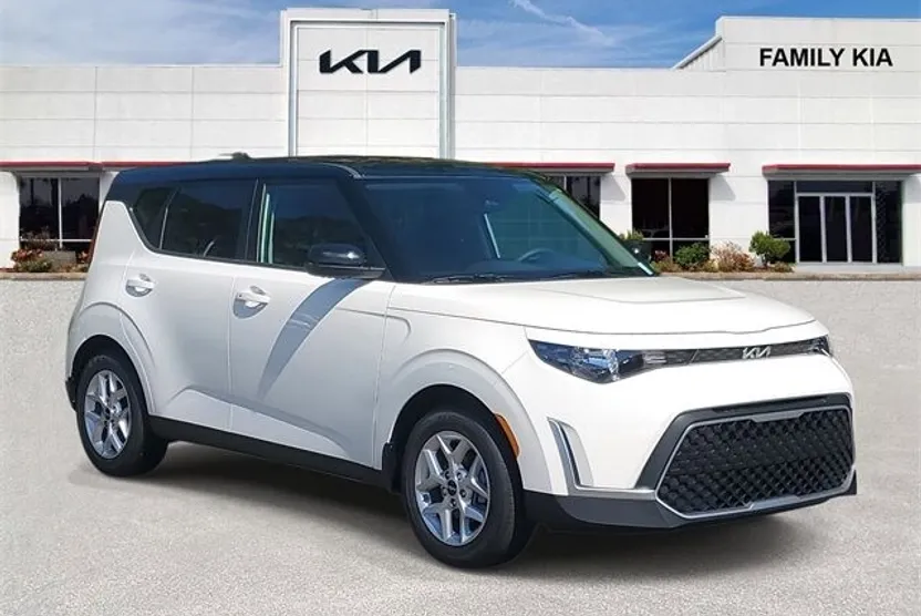 2025 Kia Soul S photo 1