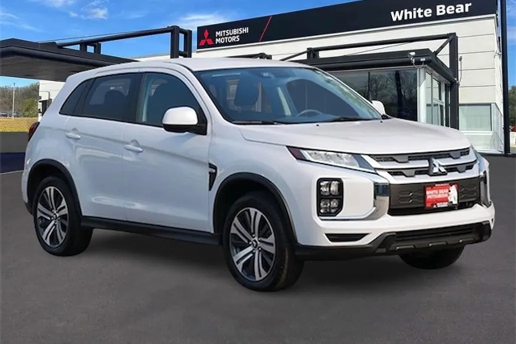 2024 Mitsubishi Outlander Sport ES photo 1