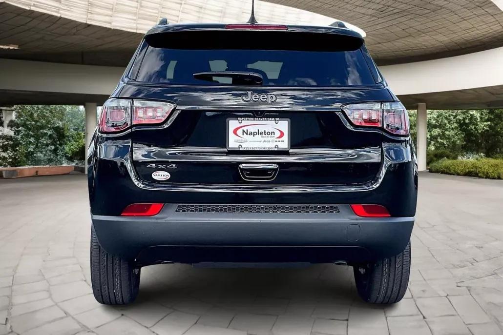 2025 Jeep Compass Latitude photo 1