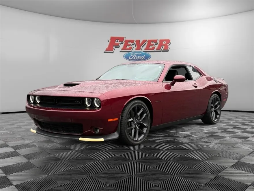 2022 Dodge Challenger R/T photo 1