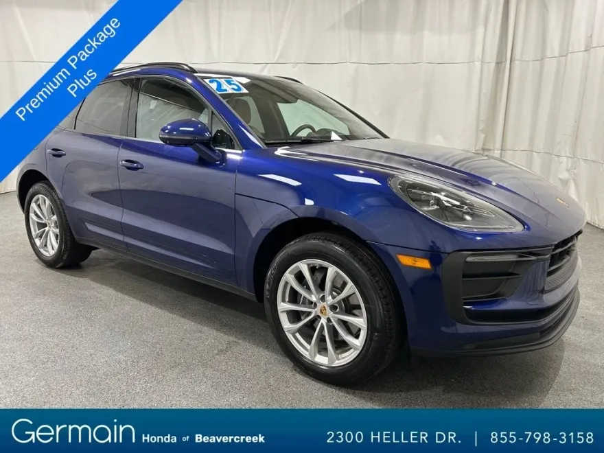 2025 Porsche Macan Base photo 1
