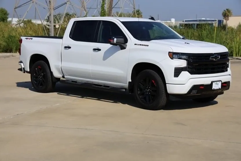 2025 Chevrolet Silverado 1500 RST photo 1
