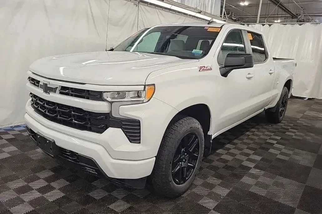 2023 Chevrolet Silverado 1500 RST photo 1