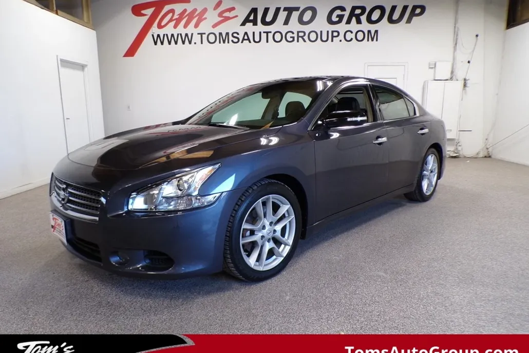 2010 Nissan Maxima SV Premium photo 1