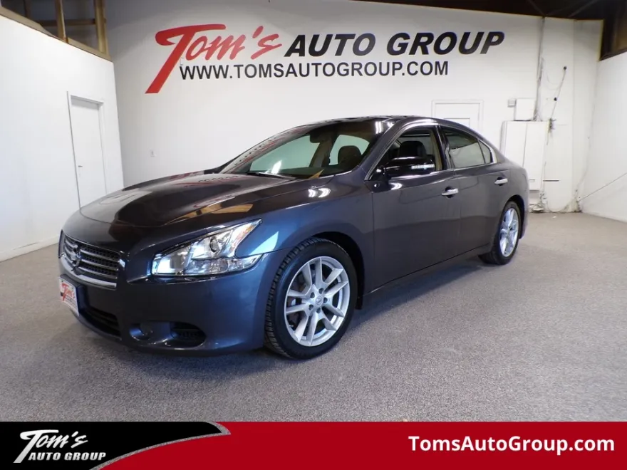2010 Nissan Maxima SV Premium photo 1