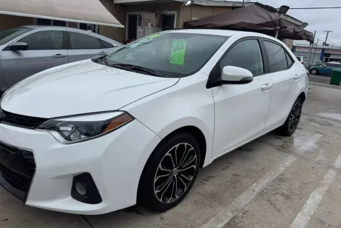 2014 Toyota Corolla Plus photo 2