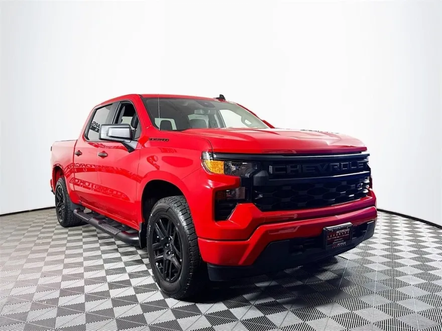 2024 Chevrolet Silverado 1500 Custom photo 1