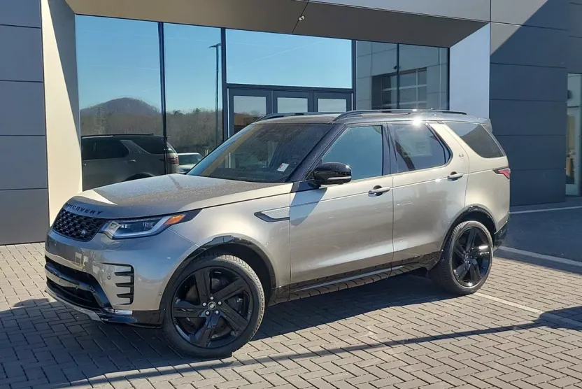 2025 Land Rover Discovery P360 Dynamic SE photo 1