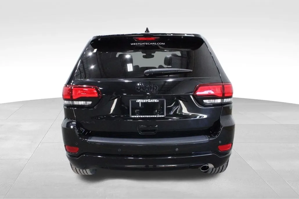 2022 Jeep Cherokee Laredo X photo 1