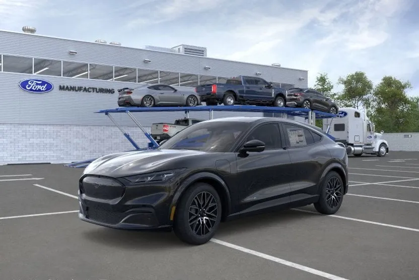 2025 Ford Mustang Mach-E Premium photo 1