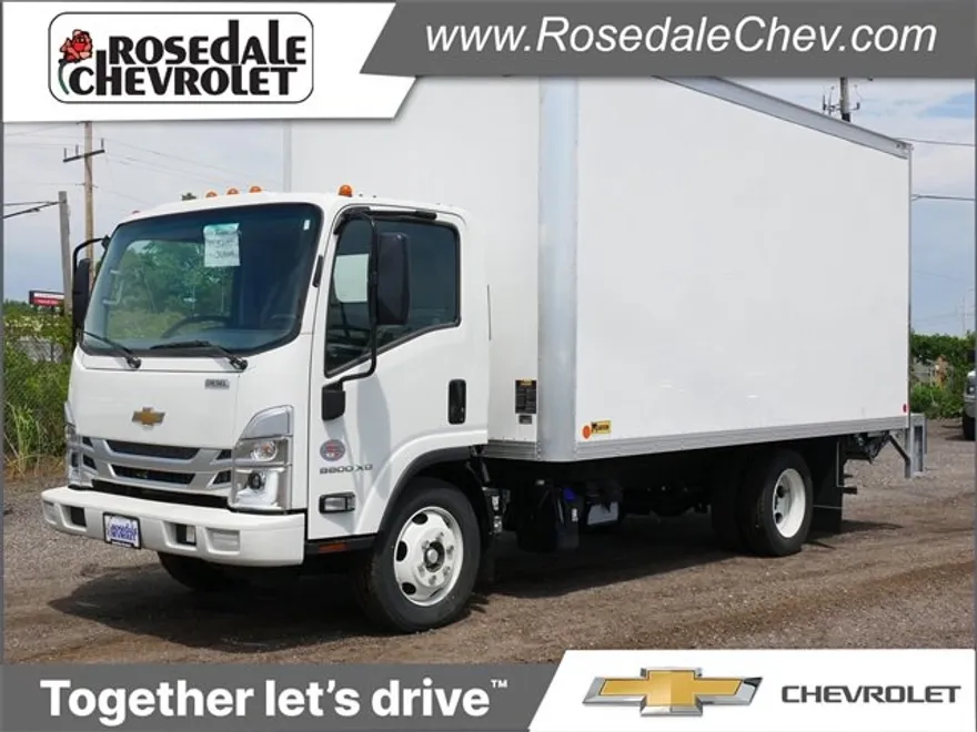 2024 Chevrolet Silverado photo 1