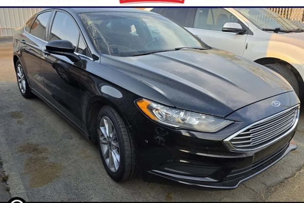2017 Ford Fusion SE photo 1