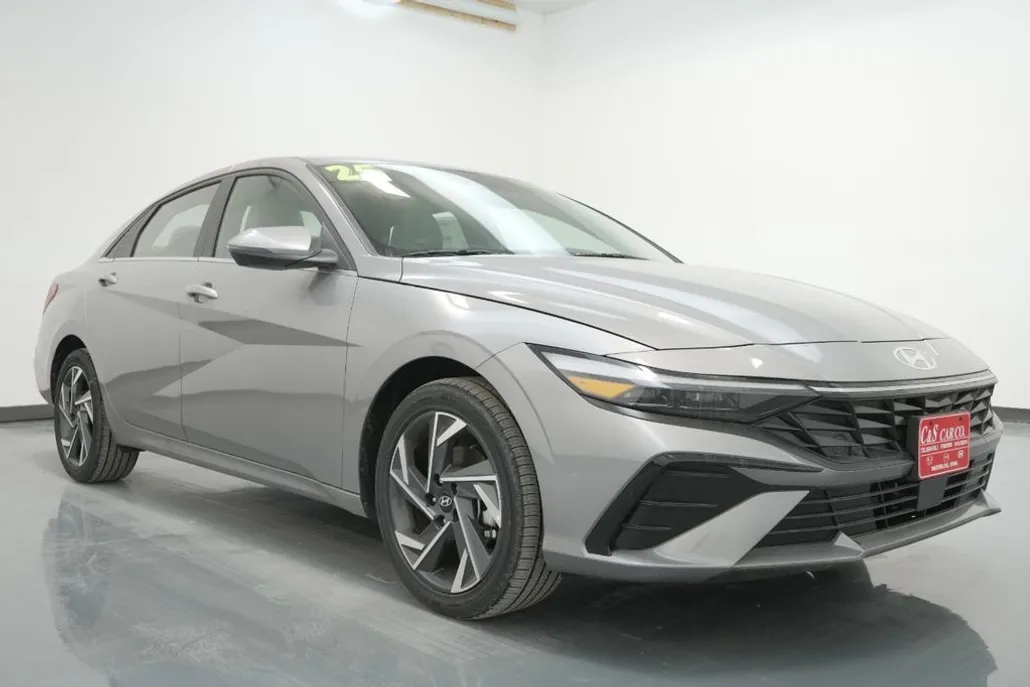 2025 Hyundai Elantra Hybrid Limited photo 1