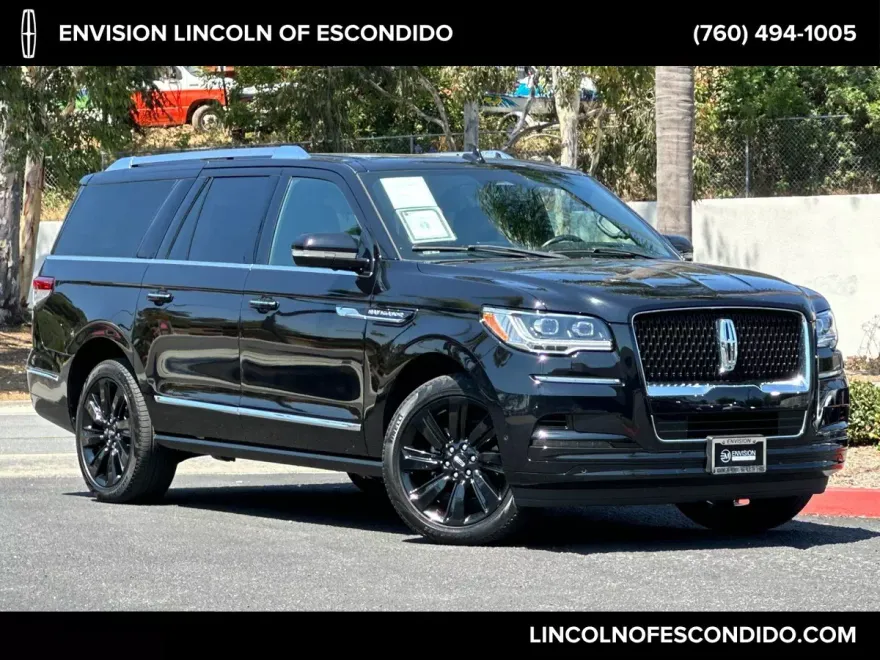 2023 Lincoln Navigator L Reserve photo 1