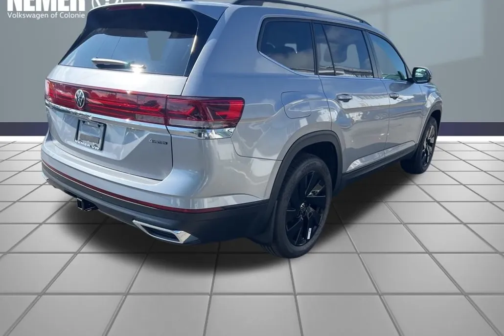 2026 Volkswagen Atlas SE Technology photo 1