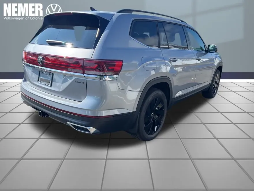 2026 Volkswagen Atlas SE Technology photo 1