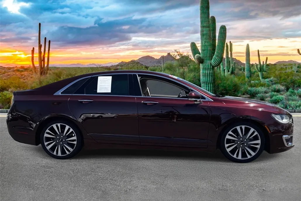 2017 Lincoln MKZ Reserve photo 1