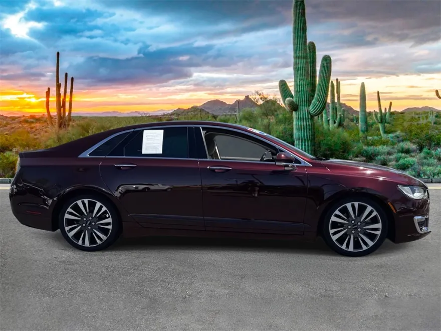 2017 Lincoln MKZ Reserve photo 1