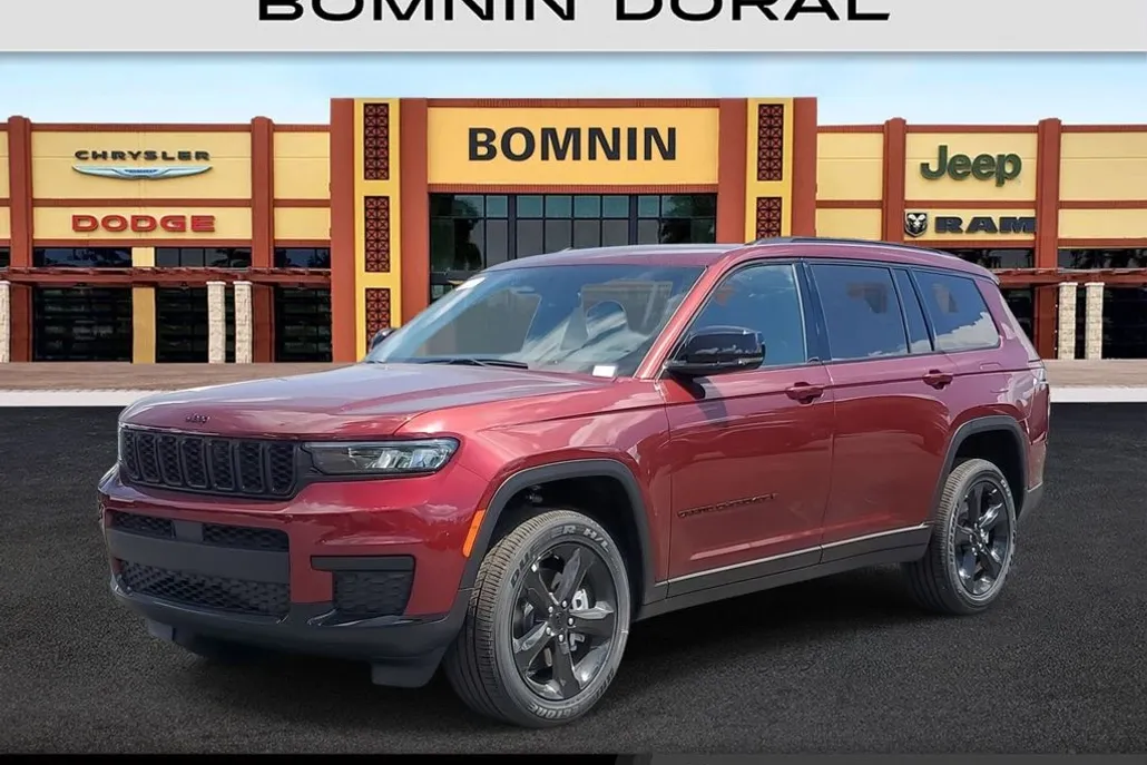 2024 Jeep Grand Cherokee Altitude photo 1